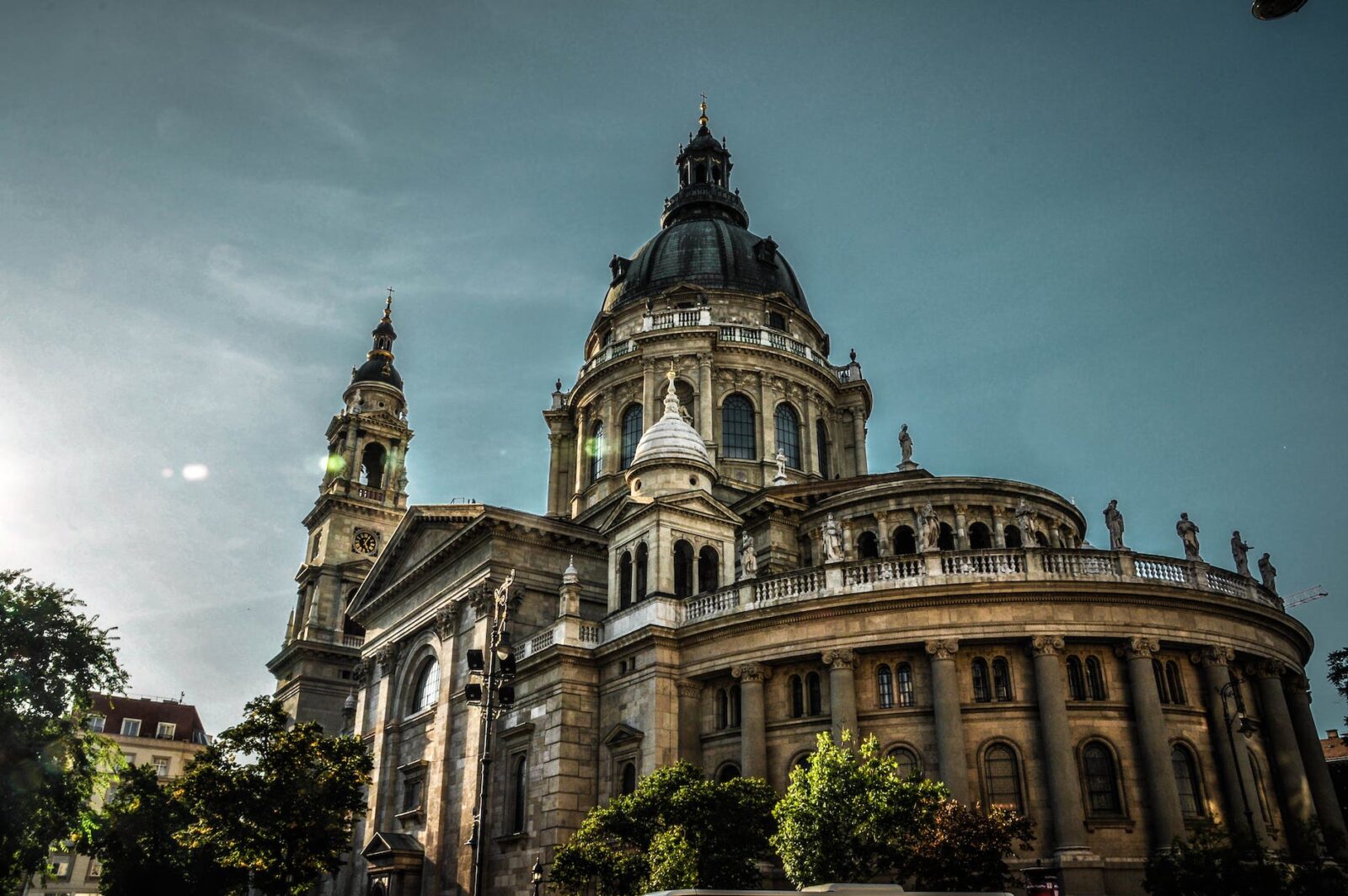 Szent István Bazilika 11 Útmutató a Szent István Bazilika történetéhez: Turista látványosságok és túrák